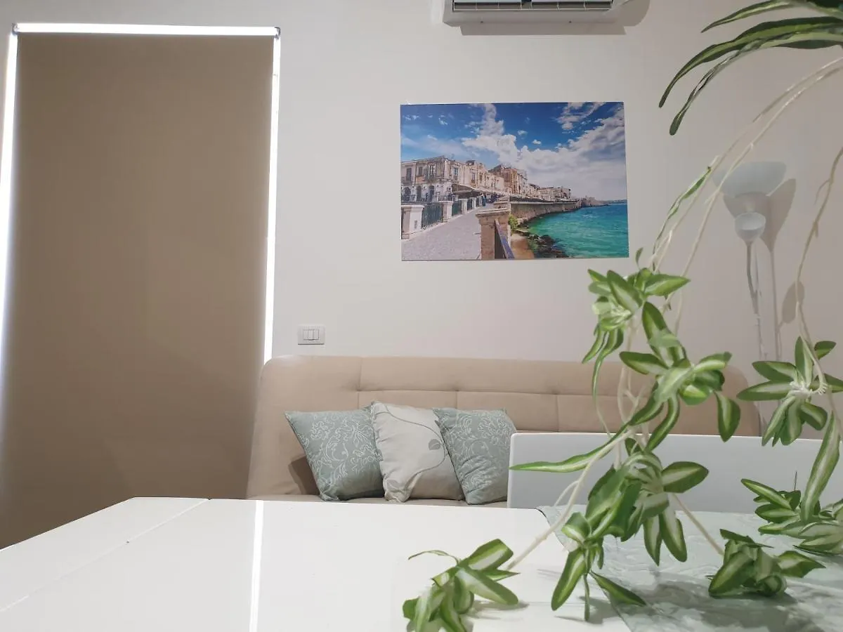 La Petite Maison Apartment Syracuse Italy