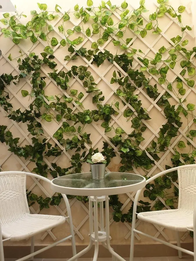 La Petite Maison Apartment Syracuse